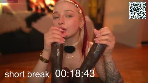Snapshot of suk_ki chatting on 06-08-26, 08:58 Lika ginger Jessy blond online show from 06-08-26, 08:58
