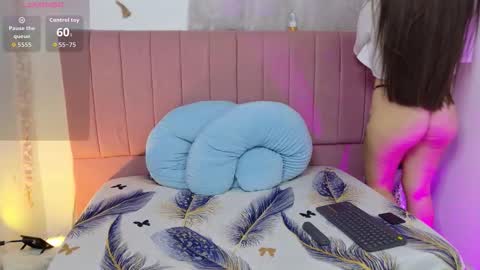 sukilove18 online show from 12-18-25, 10:16