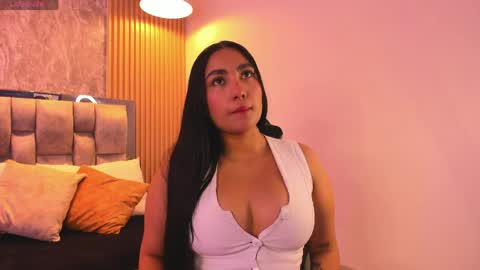 Snapshot of sulay_kim chatting on 04-01-26, 07:22 Sulay online show from 04-01-26, 07:22