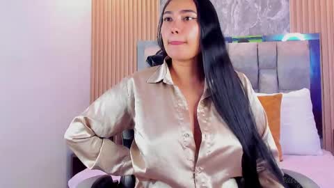 Snapshot of sulay_kim chatting on 04-13-26, 09:42 Sulay online show from 04-13-26, 09:42