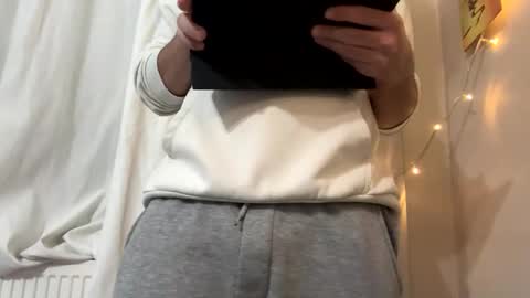 Niko online show from 10-25-25, 04:35