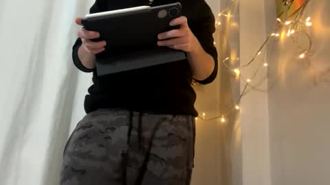 Niko online show from 10-29-25, 06:09