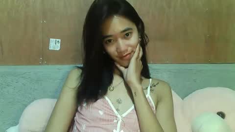 ANNA online show from 04-18-26, 01:42