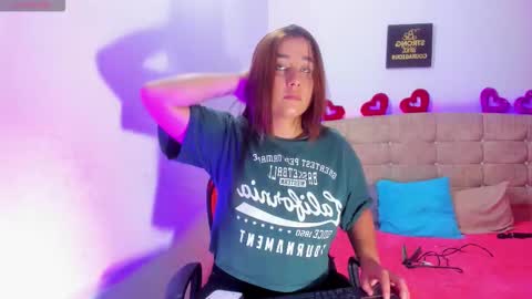 summer_girls01 online show from 11-25-25, 04:12