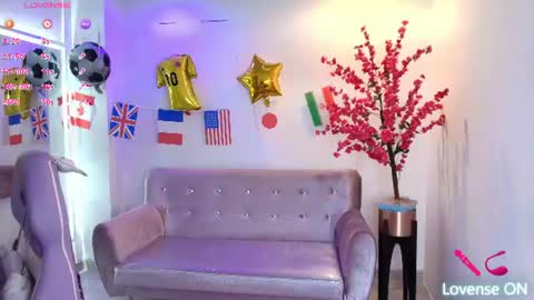 Snapshot of summer_miller chatting on 06-17-26, 11:45 summer_miller online show from 06-17-26, 11:45