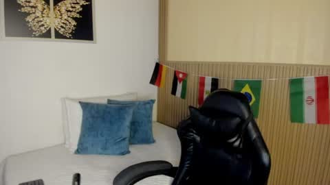 Snapshot of summer_night_ chatting on 07-09-26, 11:36 Summer online show from 07-09-26, 11:36