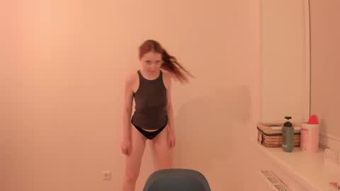 Summer Preston online show from 04-17-26, 01:41