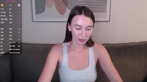 Snapshot of summer_time13 chatting on 11-26-25, 05:03 Liby online show from 11-26-25, 05:03