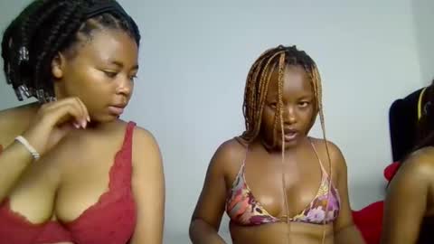 Snapshot of summer_ty chatting on 02-18-26, 12:56 summer online show from 02-18-26, 12:56