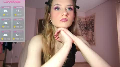 Snapshot of summerhazee chatting on 06-21-26, 07:05 summerhazee online show from 06-21-26, 07:05