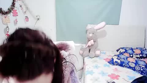 Snapshot of sun_yummy chatting on 02-19-25, 08:12 Lucis online show from 02-19-25, 08:12