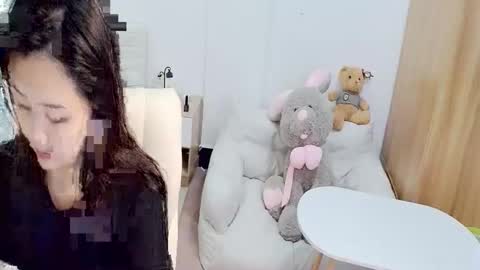 Snapshot of sun_yummy chatting on 09-28-25, 08:09 Lucis online show from 09-28-25, 08:09