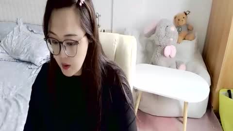 Snapshot of sun_yummy chatting on 10-31-25, 04:13 Lucis online show from 10-31-25, 04:13