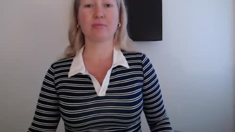 Snapshot of sunbrilliant chatting on 07-26-26, 07:54 sunbrilliant online show from 07-26-26, 07:54