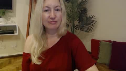 Snapshot of sunbrilliant chatting on 08-02-26, 02:32 sunbrilliant online show from 08-02-26, 02:32