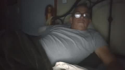 Snapshot of sundawg420m chatting on 11-04-25, 04:22 sundawg420m online show from 11-04-25, 04:22