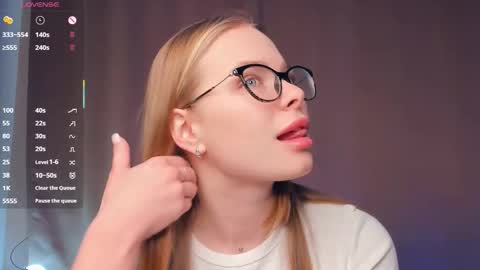 Snapshot of sunday_morn1ng chatting on 02-08-26, 07:01 Jenny online show from 02-08-26, 07:01