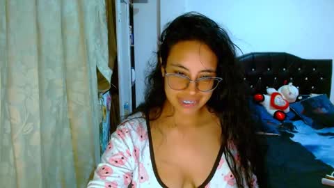 Emma online show from 02-11-25, 02:57