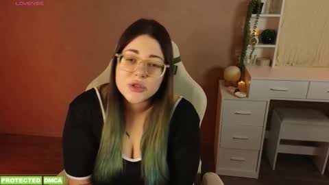 Tina. Im topless model  online show from 01-08-26, 10:28