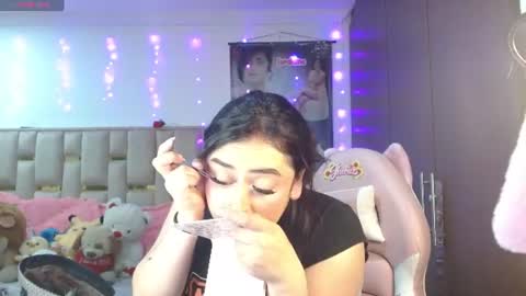 Snapshot of sunflower_dance chatting on 07-02-26, 03:23 Jeraldine online show from 07-02-26, 03:23