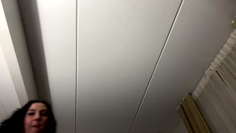 Snapshot of sunflowerxo chatting on 10-25-25, 06:54 Sofie online show from 10-25-25, 06:54