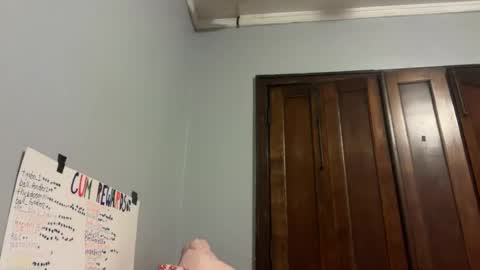 Snapshot of sunneeshellee chatting on 06-17-26, 07:33 sunneeshellee online show from 06-17-26, 07:33
