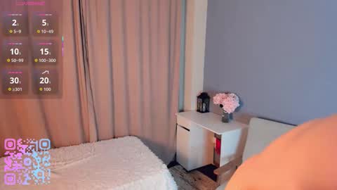 Kiki online show from 03-06-26, 01:35