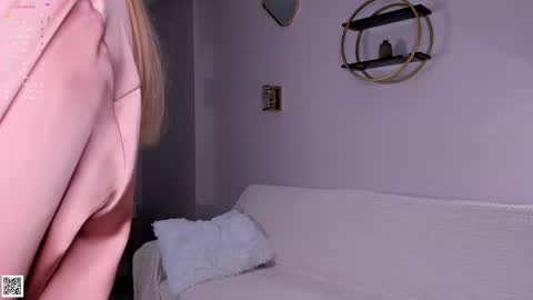 Lily online show from 09-13-25, 01:55