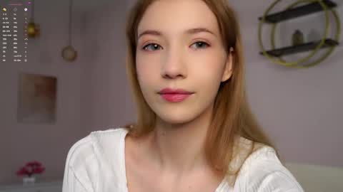 Lily online show from 09-19-25, 02:40