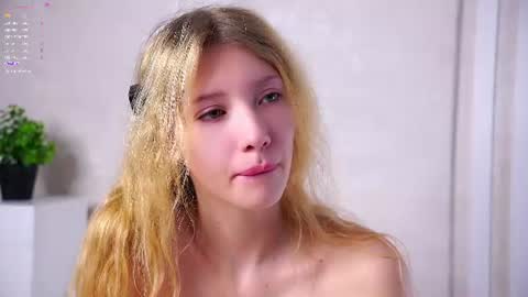 Snapshot of sunnmoonn chatting on 06-28-26, 02:34 Lily online show from 06-28-26, 02:34