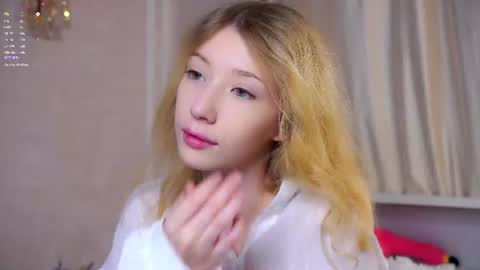 Snapshot of sunnmoonn chatting on 07-06-26, 02:47 Lily online show from 07-06-26, 02:47