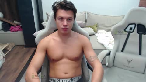 Alice and Sergey online show from 10-22-25, 08:03