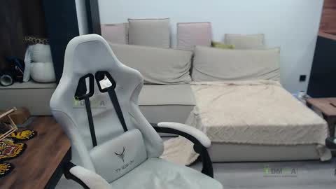 Alice and Sergey online show from 02-16-26, 06:31