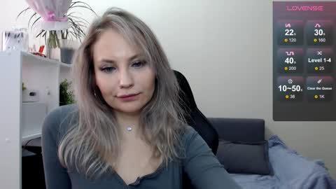 Naomi online show from 03-11-25, 07:48