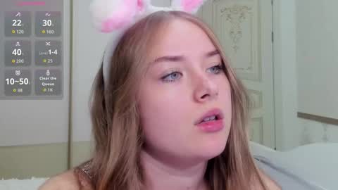 Vanessa online show from 12-18-25, 07:03