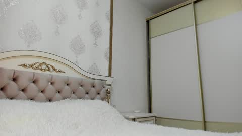 Vanessa online show from 04-02-26, 05:16