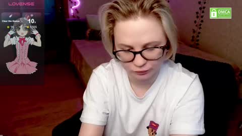 Snapshot of sunny_mood chatting on 02-11-25, 10:59 sunny mood online show from 02-11-25, 10:59