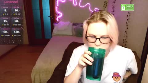 Snapshot of sunny_mood chatting on 03-01-25, 07:51 sunny mood online show from 03-01-25, 07:51