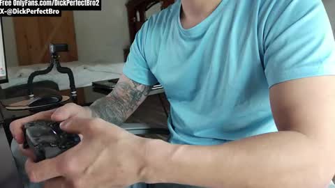 sunny valentine online show from 02-26-26, 03:55