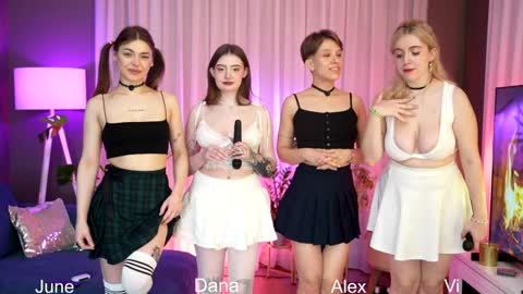 Snapshot of sunnyfia chatting on 01-31-25, 12:06 Fia - TG - Mia - Alice - online show from 01-31-25, 12:06