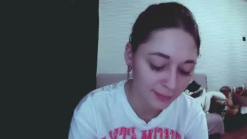 SunnyGirlNicole online show from 10-18-25, 08:48