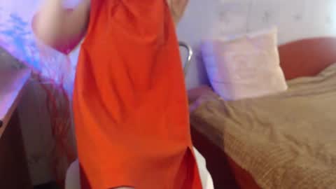 Snapshot of sunnyjoys chatting on 02-24-25, 03:31 Alina Streams Mon to Fri online show from 02-24-25, 03:31