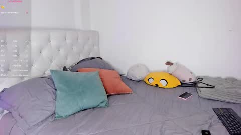 Sunnymoon online show from 10-30-25, 04:03