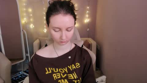 Alice online show from 03-04-26, 01:50