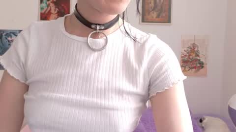 Snapshot of sunshine_girl9 chatting on 06-18-26, 06:45 sunshine_girl9 online show from 06-18-26, 06:45