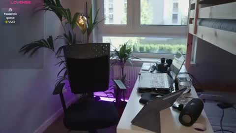 Snapshot of sunshineanna86 chatting on 07-03-26, 03:07 sunshineanna86 online show from 07-03-26, 03:07