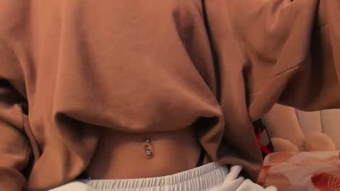 Valentina online show from 11-19-25, 12:38