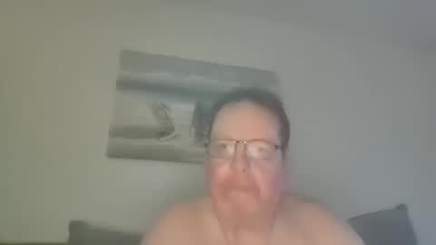 Snapshot of sunspotbaby chatting on 05-06-26, 02:08 Sunspotbaby online show from 05-06-26, 02:08