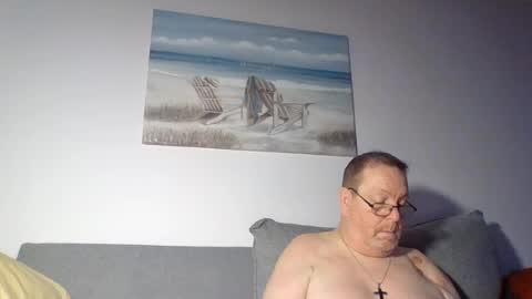 Snapshot of sunspotbaby chatting on 07-15-26, 12:49 Sunspotbaby online show from 07-15-26, 12:49
