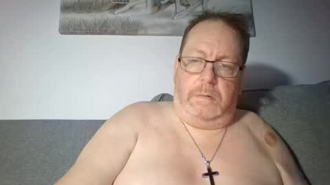 Snapshot of sunspotbaby chatting on 07-26-26, 12:19 Sunspotbaby online show from 07-26-26, 12:19